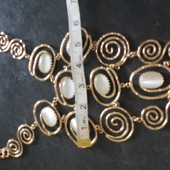 BCBG necklace Brand new, never worn - Picture 6 of 9